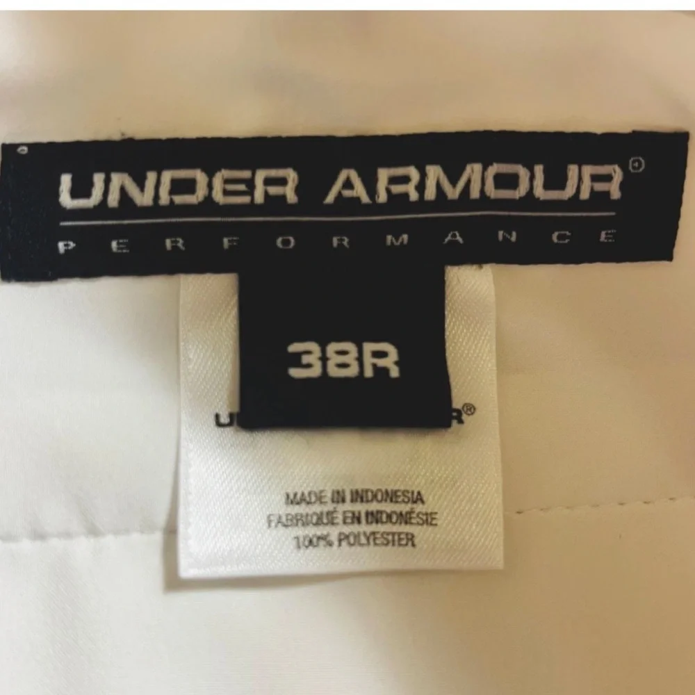 Under Armour Performance Golf Shorts Men's Size 38R Cream 9 Inch Inseam